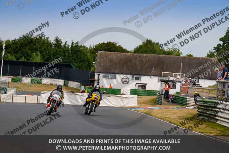 Vintage motorcycle club;eventdigitalimages;mallory park;mallory park trackday photographs;no limits trackdays;peter wileman photography;trackday digital images;trackday photos;vmcc festival 1000 bikes photographs